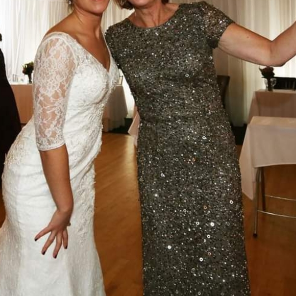 Adrianna Papell Silver Sequin Dress Size 6 - Picture 4 of 4